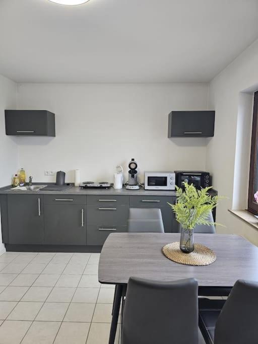Gemuetliche Ferienwohnung มุลไฮม์-แคร์ลิค ภายนอก รูปภาพ